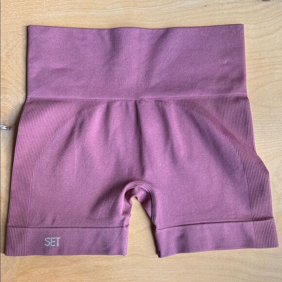 NWOT SET ACTIVE Biker Shorts Sculpt Flex Mauve Women’s Size Medium - Picture 1 of 4